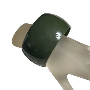 Retro Chunky Army Green Plastic Bangle Bracelet Vintage Preowned